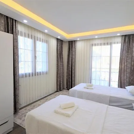 For 14 With Private Pool In Calis, Vilă Fethiye