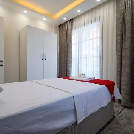 For 14 With Private Pool In Calis, Vilă *