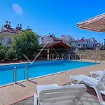 ヴィラ For 14 With Private Pool In Calis, *
