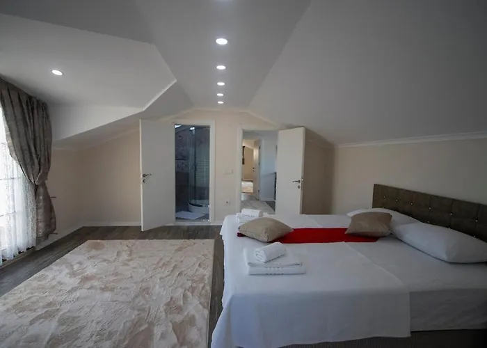 Villa For 14 With Private Pool In Calis, Fethiye