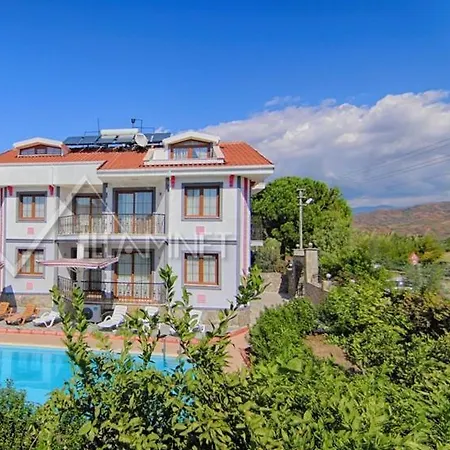 Vila For 14 With Private Pool In Calis,
