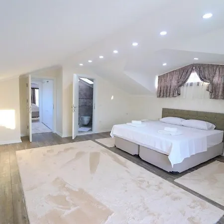 For 14 With Private Pool In Calis, Vila Fethiye