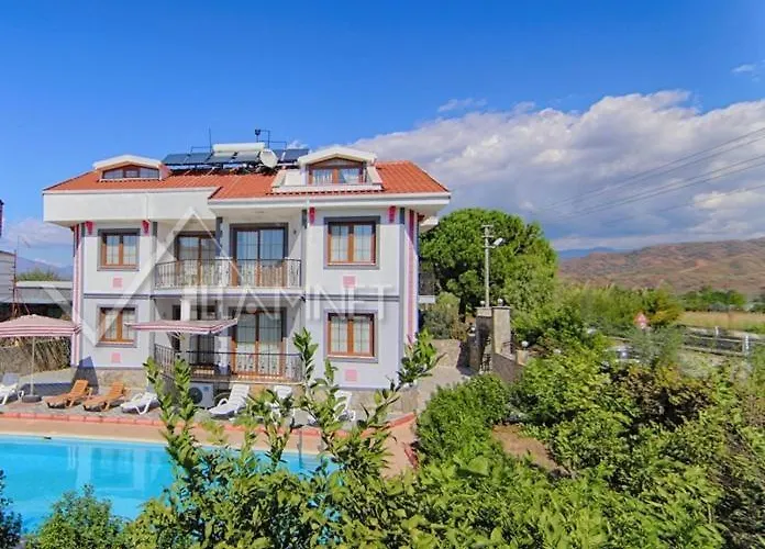 Villa For 14 With Private Pool In Calis,